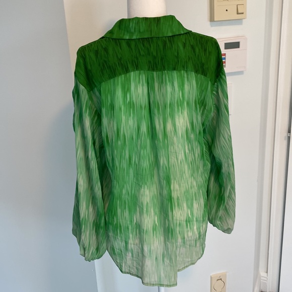 Bailey 44 | green flowy button down blouse with arm cutout - Picture 4 of 4